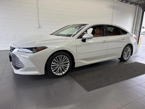 2020 Toyota Avalon Hybrid Limited