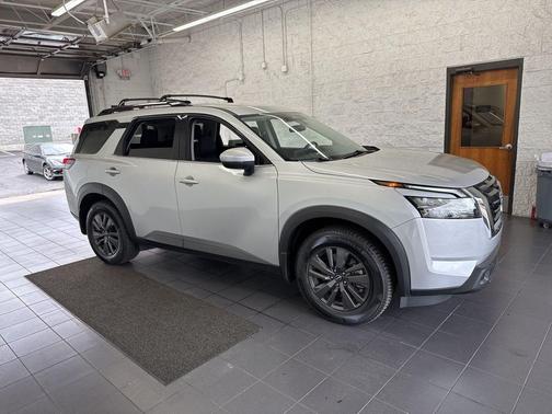 2022 Nissan Pathfinder SV 4WD