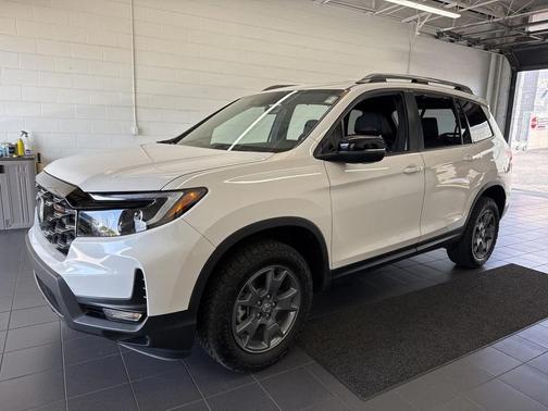 2025 Honda Passport AWD TrailSport