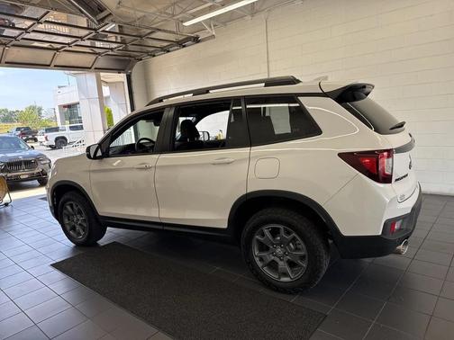 2025 Honda Passport AWD TrailSport