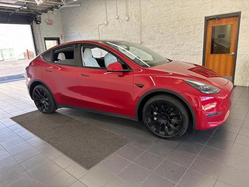2022 Tesla Model Y Long Range Dual Motor All-Wheel Drive
