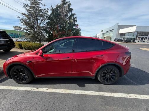 2022 Tesla Model Y Long Range Dual Motor All-Wheel Drive