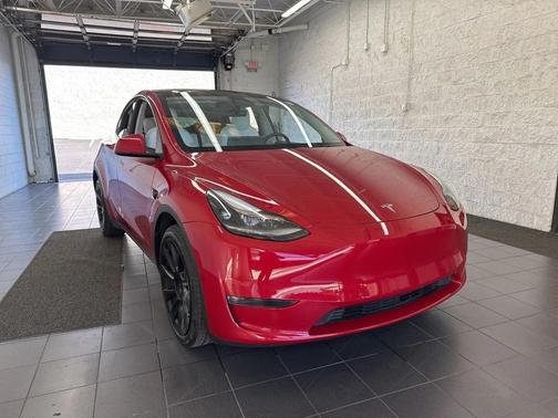 2022 Tesla Model Y Long Range Dual Motor All-Wheel Drive
