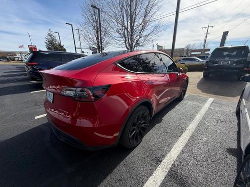 2022 Tesla Model Y Long Range Dual Motor All-Wheel Drive