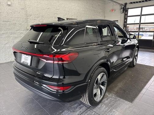2025 Audi Q6 e-tron Premium Plus quattro