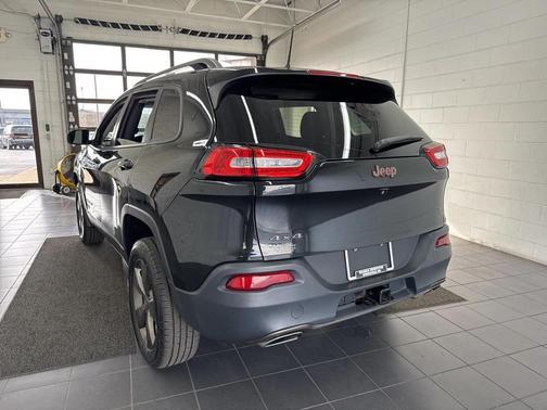 2016 Jeep Cherokee 75th Anniversary Edition