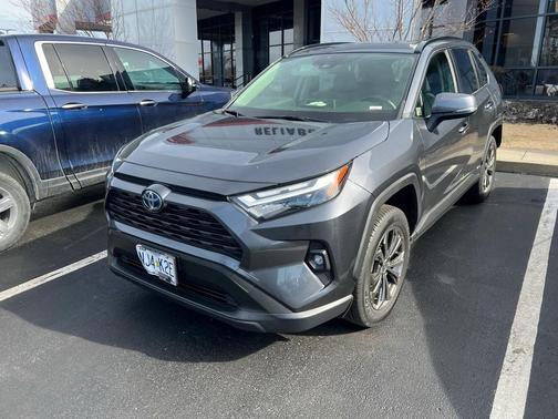 2022 Toyota RAV4 Hybrid XLE Premium