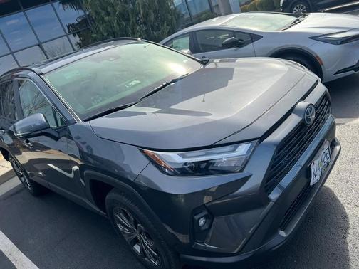 2022 Toyota RAV4 Hybrid XLE Premium