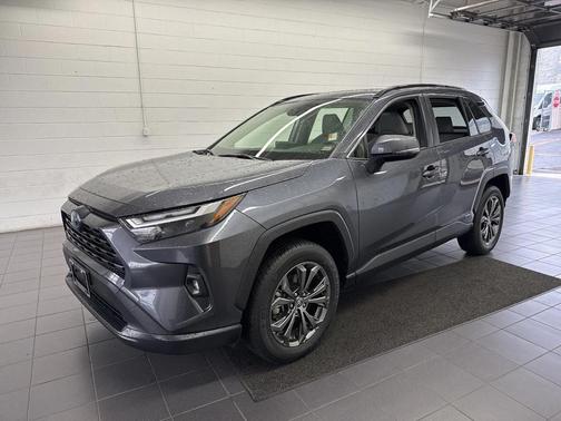 2022 Toyota RAV4 Hybrid XLE Premium