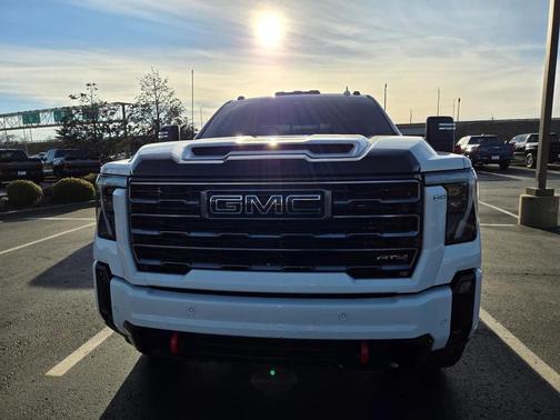 2025 GMC Sierra 2500 AT4