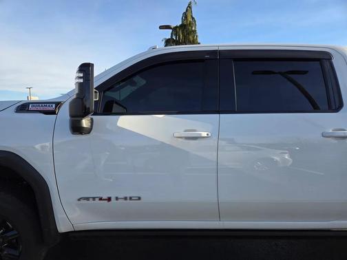 2025 GMC Sierra 2500 AT4