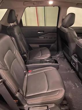 2025 Nissan Pathfinder SL 4WD