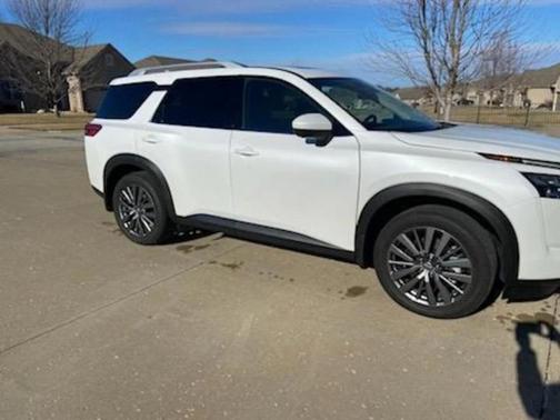 2025 Nissan Pathfinder SL 4WD