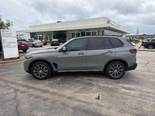 Brooklyn Grey Metallic 2025 BMW X5 xDrive40i