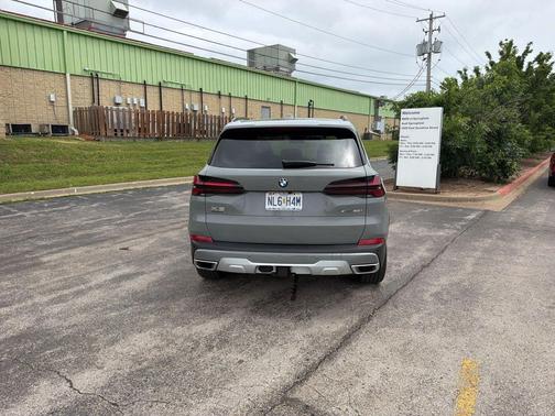 Brooklyn Grey Metallic 2025 BMW X5 xDrive40i