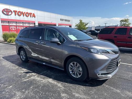 2024 Toyota Sienna XLE 7 Passenger