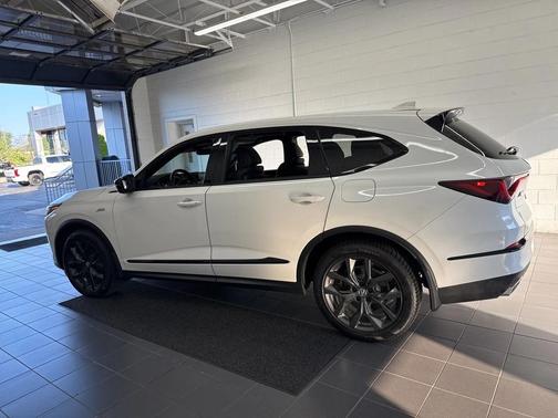 2022 Acura MDX A-Spec Package