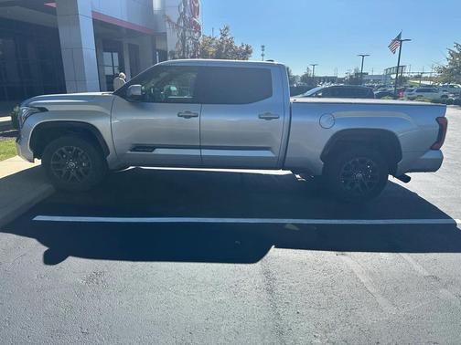 2023 Toyota Tundra Platinum