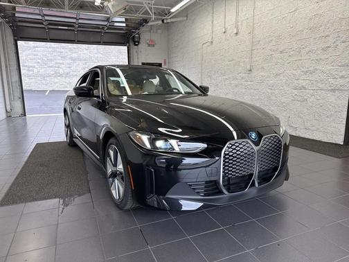 Black Sapphire 2025 BMW i4 Gran Coupe xDrive40