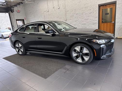 Black Sapphire 2025 BMW i4 Gran Coupe xDrive40