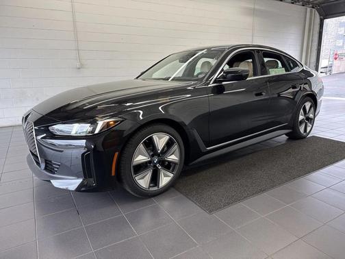 Black Sapphire 2025 BMW i4 Gran Coupe xDrive40