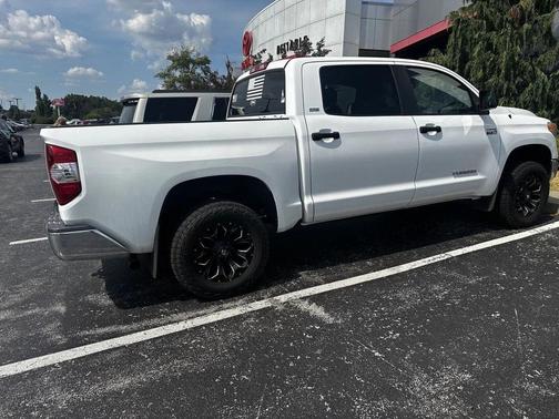 2015 Toyota Tundra SR5