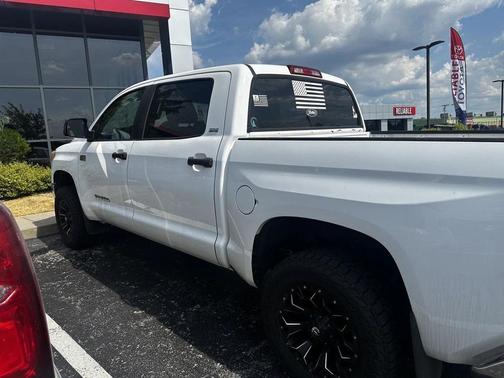 2015 Toyota Tundra SR5