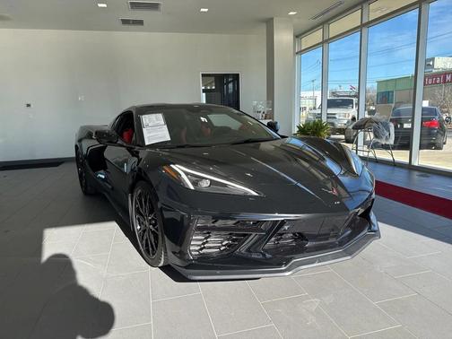 2025 Chevrolet Corvette Stingray w/2LT