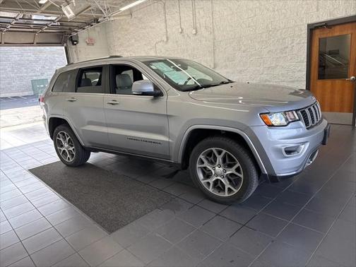 2018 Jeep Grand Cherokee Sterling Edition