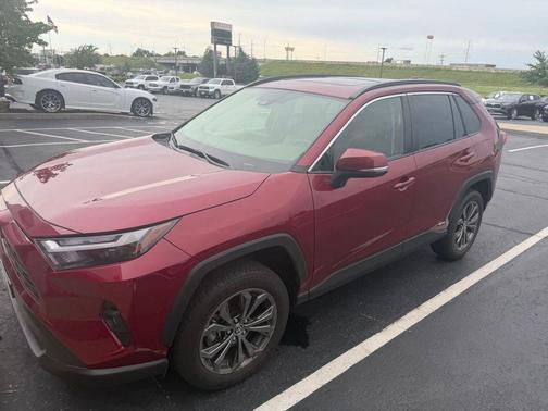 Pearl 2025 Toyota RAV4 Hybrid XLE Premium