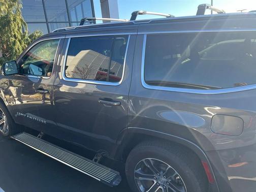 2023 Jeep Grand Wagoneer 4x4