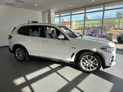 2023 BMW X5 PHEV xDrive45e