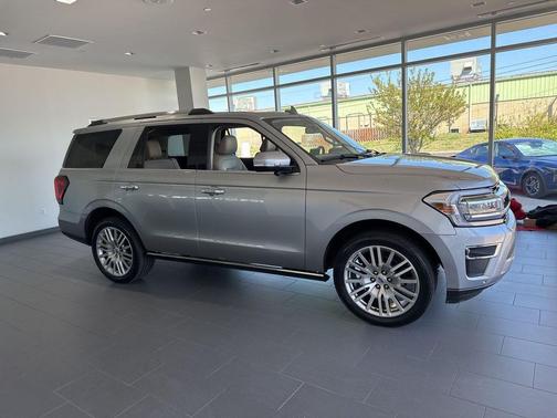 Iconic Silver Metallic 2024 Ford Expedition Limited