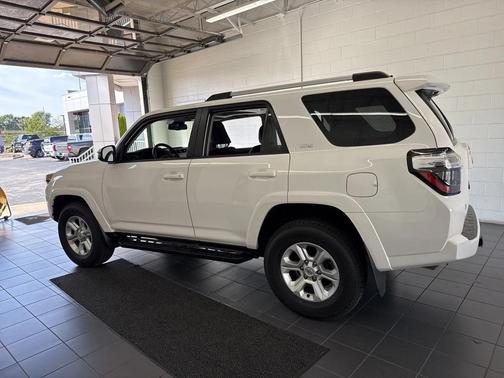 2022 Toyota 4Runner SR5 Premium
