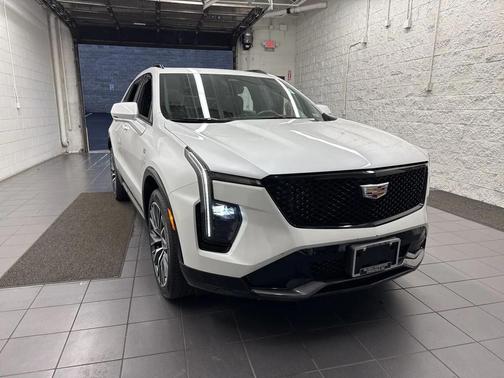 2024 Cadillac XT4 Sport