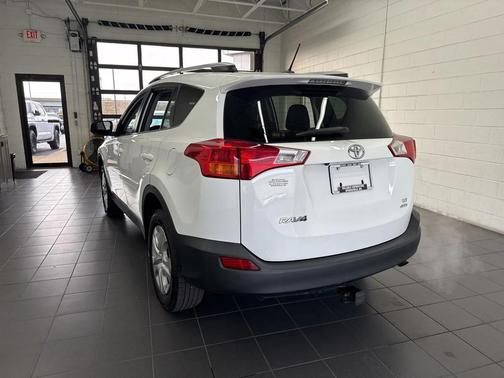 2014 Toyota RAV4 LE