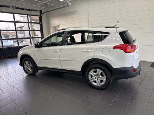 2014 Toyota RAV4 LE