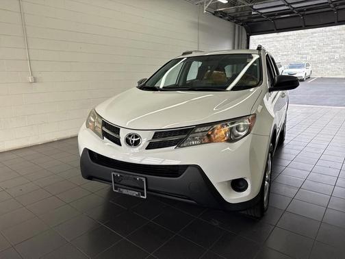 2014 Toyota RAV4 LE