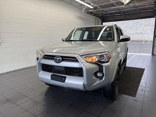 Classic Silver Metallic 2024 Toyota 4Runner SR5 Premium