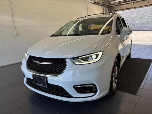 2021 Chrysler Pacifica Touring