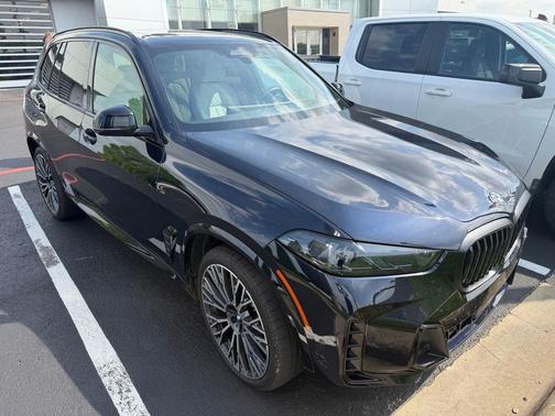 Carbon Black Metallic 2025 BMW X5 xDrive40i