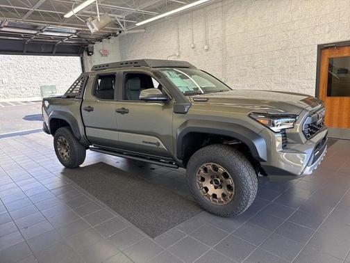 2025 Toyota Tacoma Hybrid Trailhunter