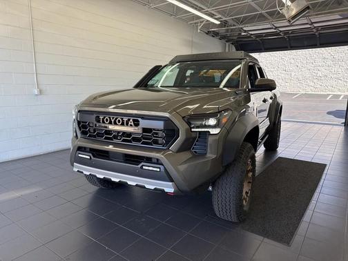 2025 Toyota Tacoma Hybrid Trailhunter