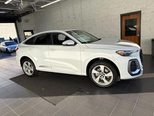 2025 Audi Q5 Premium Plus TFSI quattro S tronic