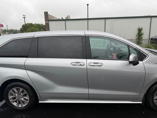 Celestial Silver Metallic 2025 Toyota Sienna LE