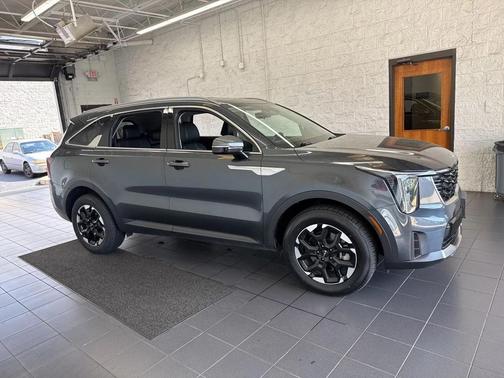 2024 Kia Sorento S