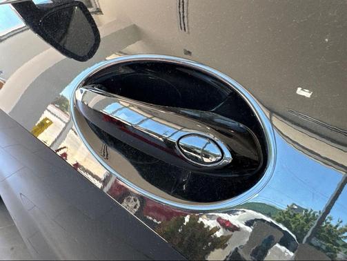 Black Sapphire Metallic 2026 BMW X5 PHEV xDrive50e