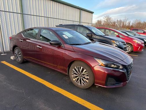 2025 Nissan Altima 2.5 SV