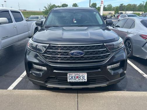 Agate Black Metallic 2023 Ford Explorer XLT