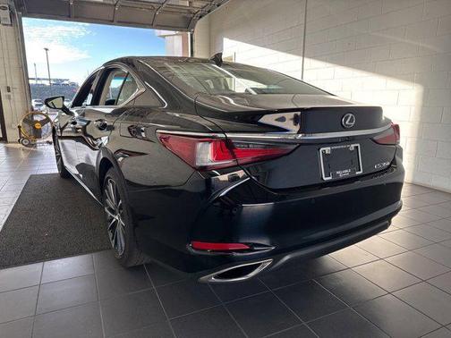 2024 Lexus ES 350 Base